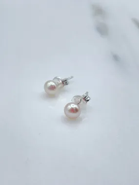 5mm Pearl Studs