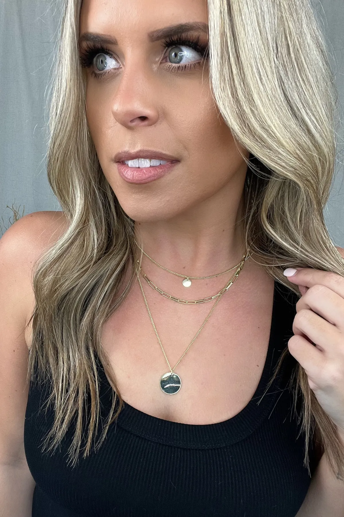 GOLD TRIPLE LAYER COIN NECKLACE