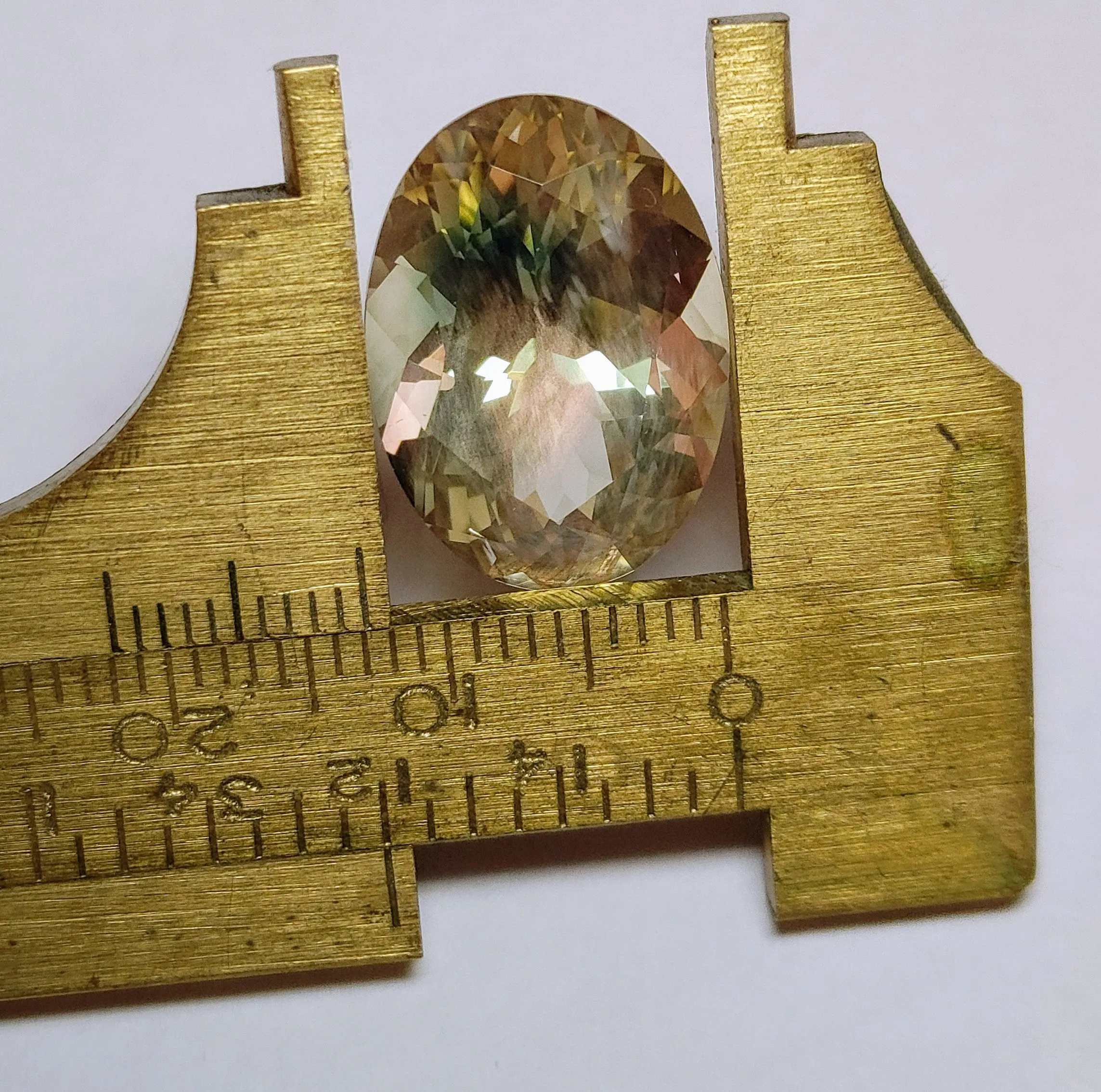 Oregon Sunstone Gem-Spectacular Tri Color-18 x 13mm-11.53 Carat Oval